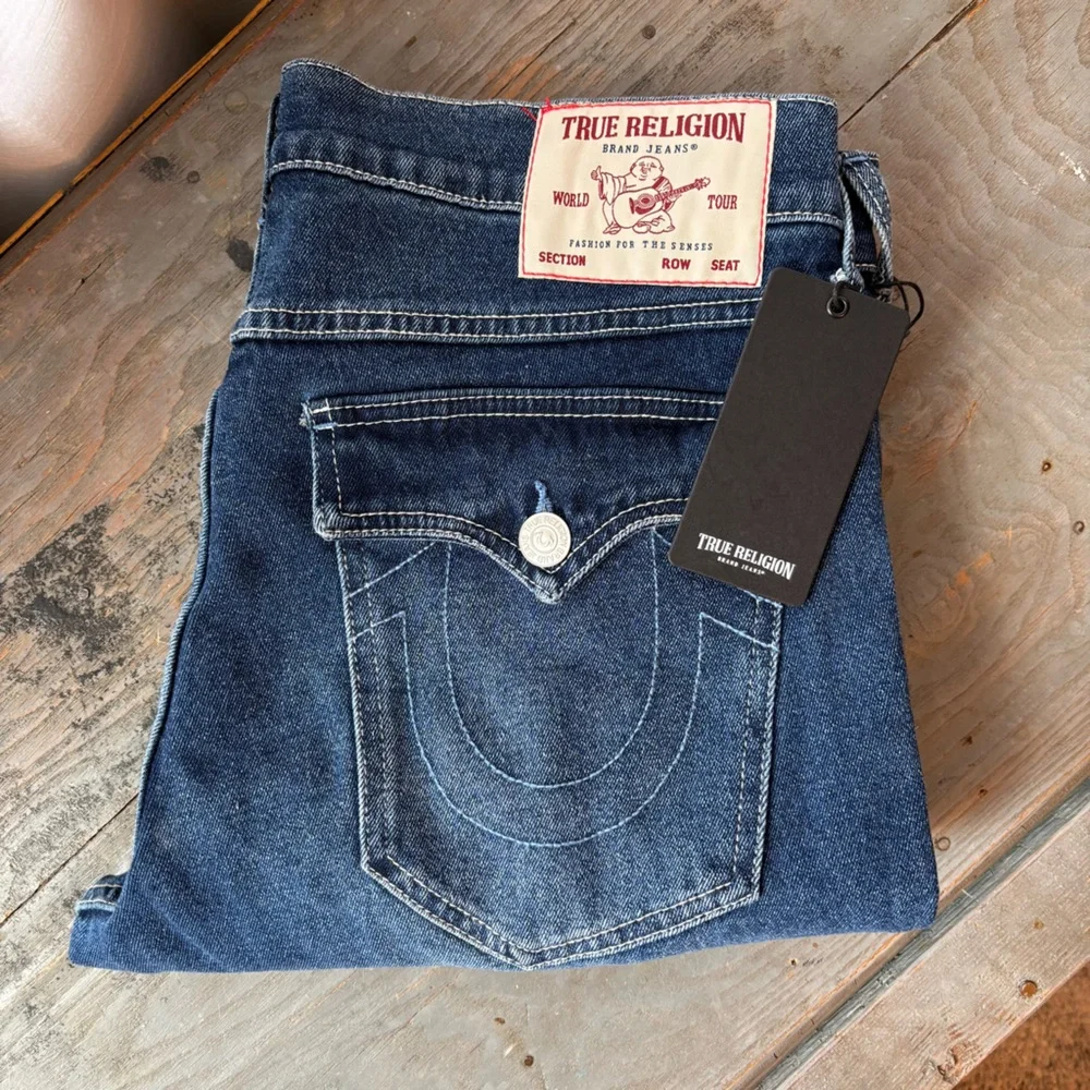 NWT True Religion Geno relaxed slim fit jeans | size 33x32